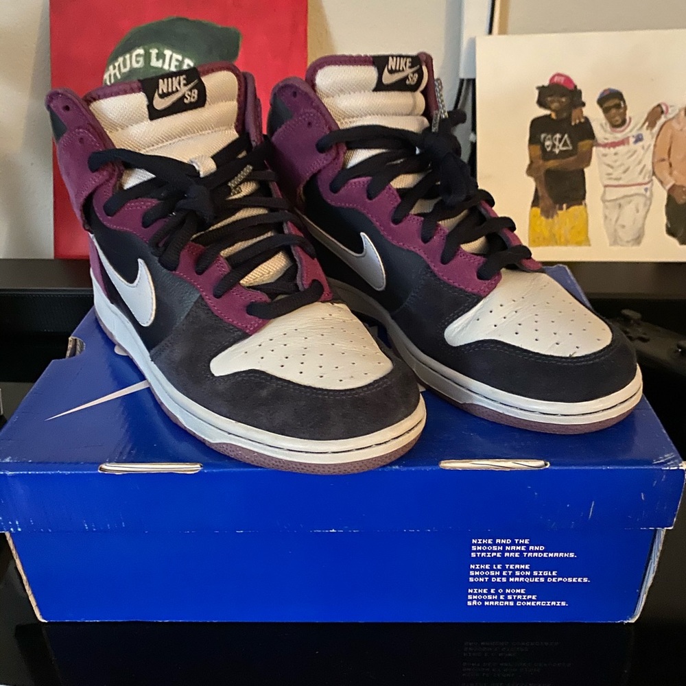 nike sb dunk high, purple and white. almost brand new org cost around 89.99